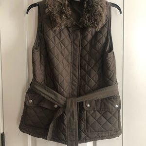 Kenar soft fur lined zip and snap vest size M